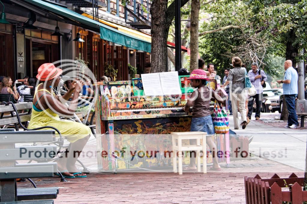 IMAGE: http://i658.photobucket.com/albums/uu307/NeMahooch/IMG_1863.jpg