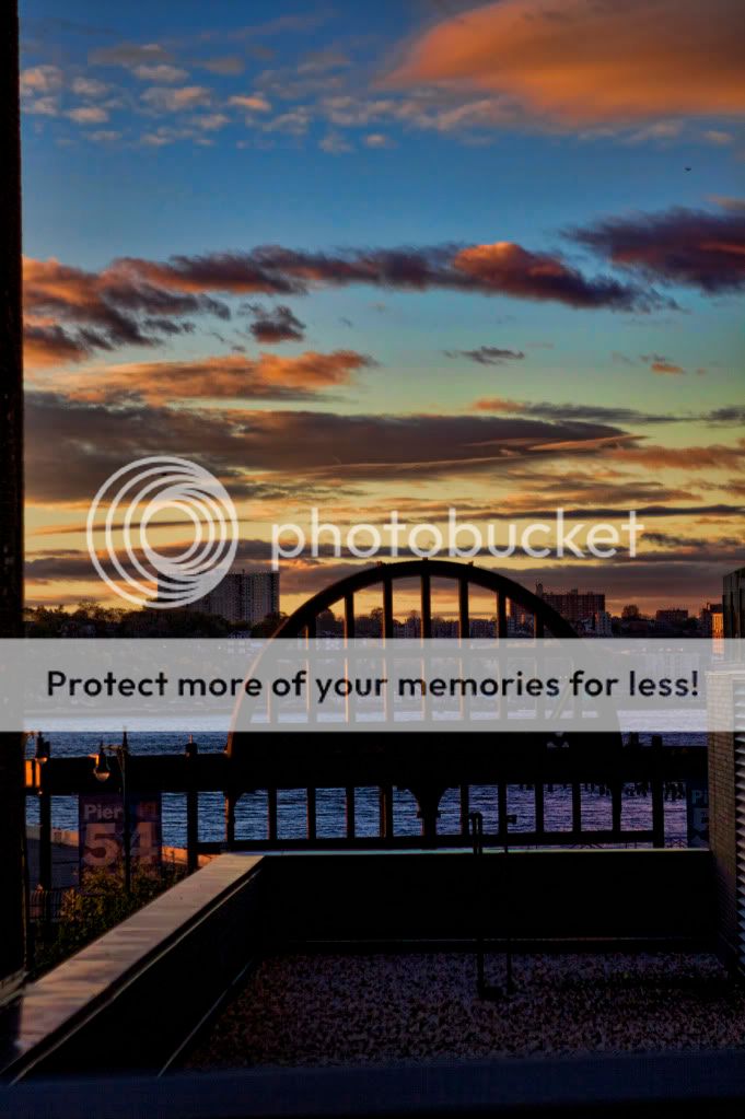 IMAGE: http://i658.photobucket.com/albums/uu307/NeMahooch/IMG_9579.jpg