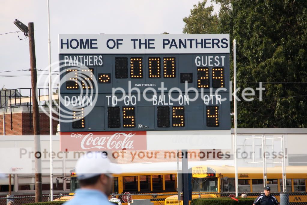 IMAGE: http://i658.photobucket.com/albums/uu307/NeMahooch/Spring%202010/fav271.jpg