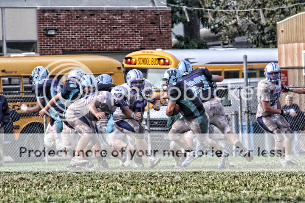 IMAGE: http://i658.photobucket.com/albums/uu307/NeMahooch/Spring%202010/newfav260.jpg