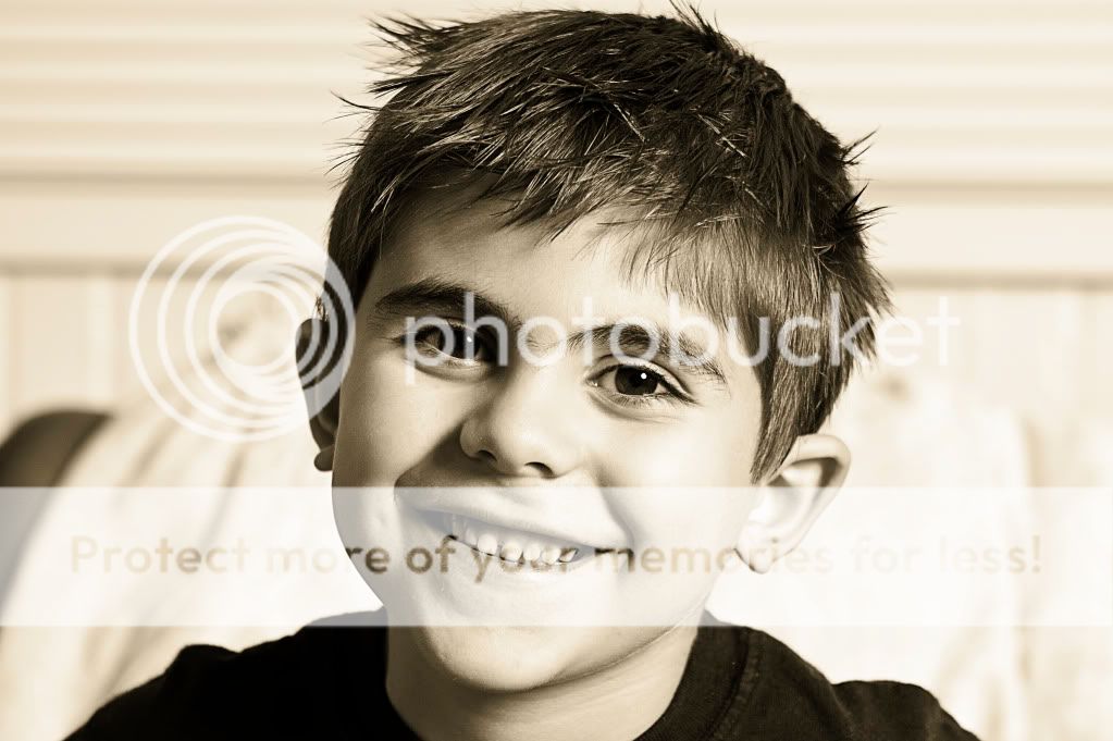 IMAGE: http://i658.photobucket.com/albums/uu307/NeMahooch/bnw9897.jpg