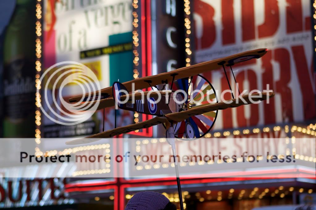 IMAGE: http://i658.photobucket.com/albums/uu307/NeMahooch/fav1IMG_2261.jpg