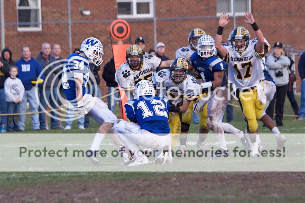 IMAGE: http://i658.photobucket.com/albums/uu307/NeMahooch/fav1IMG_3429.jpg