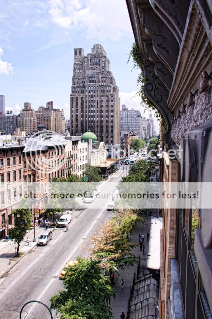 IMAGE: http://i658.photobucket.com/albums/uu307/NeMahooch/random%20people/IMG_3715.jpg