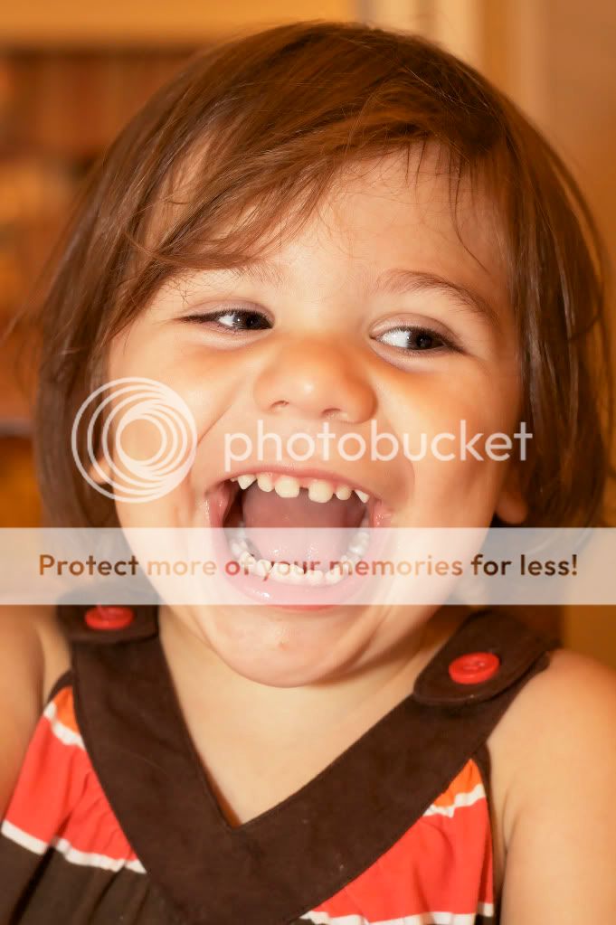 IMAGE: http://i658.photobucket.com/albums/uu307/NeMahooch/random%20people/IMG_3953soso.jpg