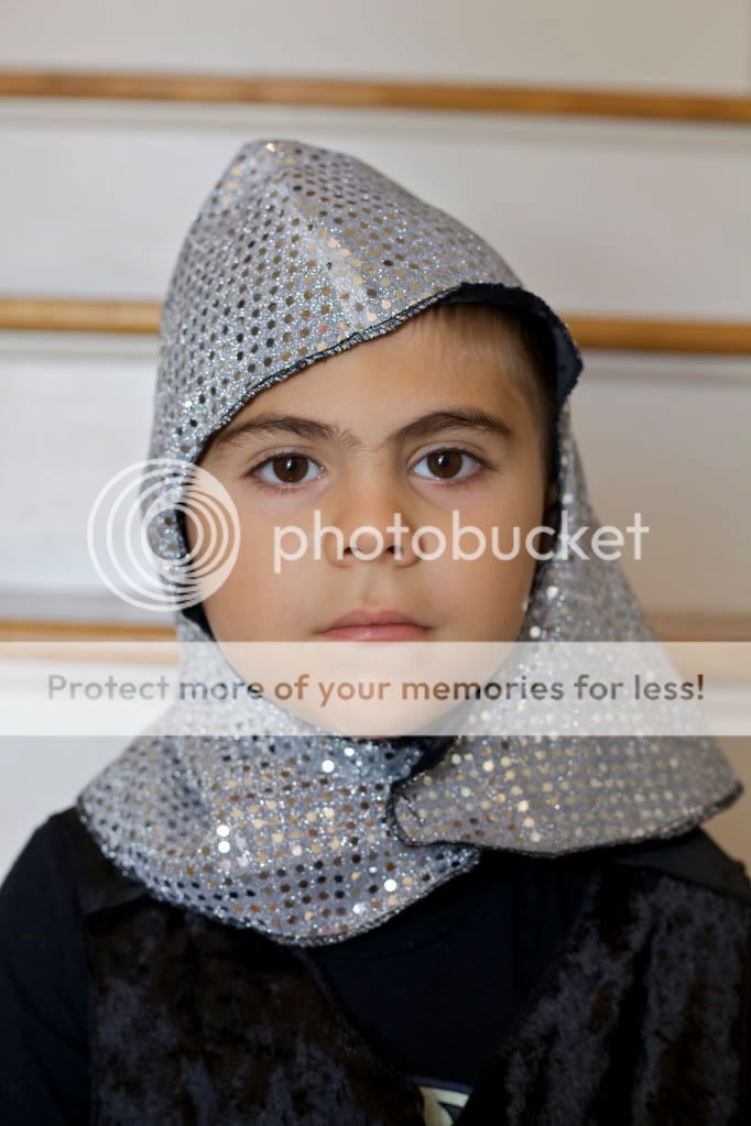 IMAGE: http://i658.photobucket.com/albums/uu307/NeMahooch/random%20people/IMG_6178.jpg