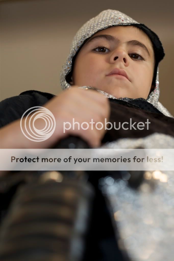 IMAGE: http://i658.photobucket.com/albums/uu307/NeMahooch/random%20people/IMG_6198.jpg