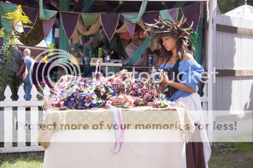 IMAGE: http://i658.photobucket.com/albums/uu307/NeMahooch/renaissance%20faire/IMG_6479.jpg