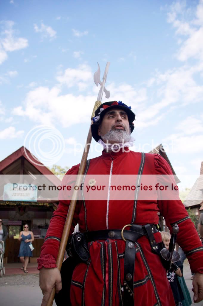 IMAGE: http://i658.photobucket.com/albums/uu307/NeMahooch/renaissance%20faire/IMG_6641.jpg