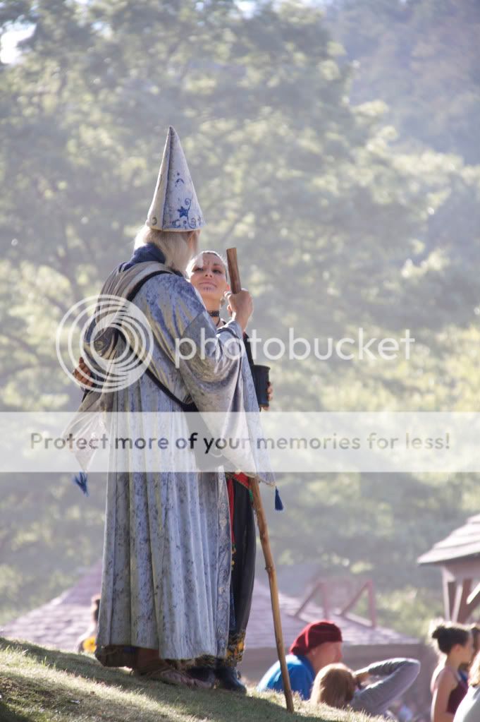 IMAGE: http://i658.photobucket.com/albums/uu307/NeMahooch/renaissance%20faire/IMG_6836.jpg